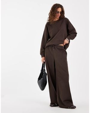 Pieces Joggers A Fondo Ampio Cioccolato - Marrone