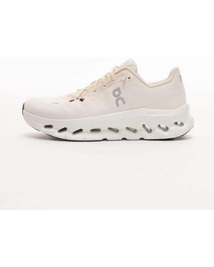 On Shoes Cloudtilt All Day Trainers - White