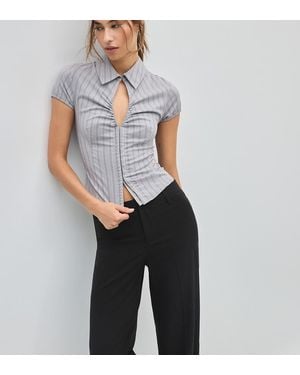 Stradivarius Petite Nette Slim-Fit Broek Met Rechte Pijpen - Zwart