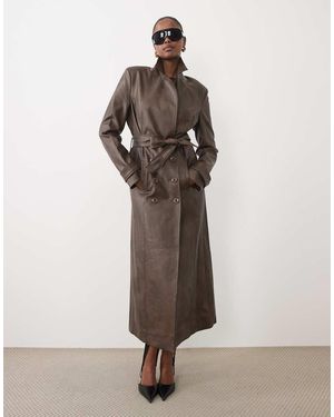 Bardot Trenchcoat Van Imitatieleer Met Lange Pasvorm En Riem - Naturel