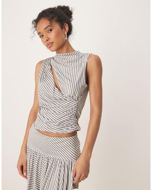 ASOS Top Senza Maniche A Righe Con Intaglio - Bianco
