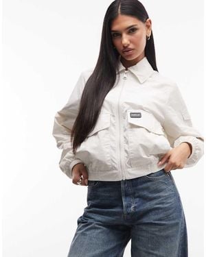 Barbour Chaqueta Harrington Corta Impermeable Liya De - Blanco