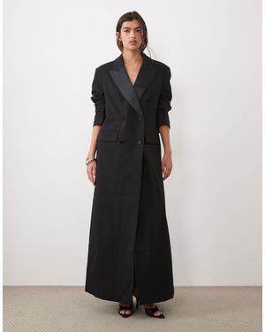 ASOS Taillierter longline-smoking-blazer mit akzentuierten schultern - Schwarz