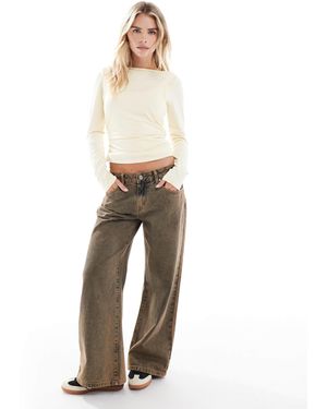 Edikted Petite Zahra Mud Wash Low Rise Jeans - Natural