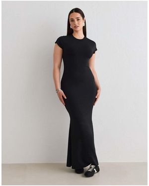 Aim'n Vestido De Corte Sirena Con Mangas De Casquillo Sense De - Negro