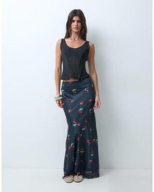 ASOS Satin-maxirock mit fischschwanzsaum und kirschprint - Blau