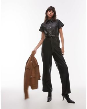 TOPSHOP Combinaison style utilitaire en similicuir à manches courtes - Noir