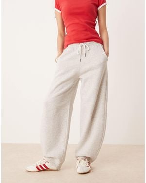 Abercrombie & Fitch Mid Rise Barrel sweatpants - Pink