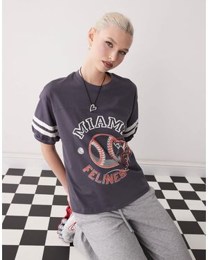 Monki – college-t-shirt - Grau