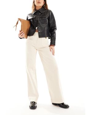 Stradivarius D77 Straight Leg Jean With Button Detail - White