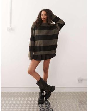 Weekday Distressed Trui Met Rechtvallende Pasvorm En Mouwen Met Franjes - Naturel
