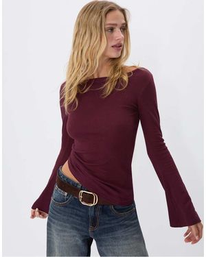 Stradivarius T-Shirt Basic Color Melanzana Con Maniche A Campana - Viola