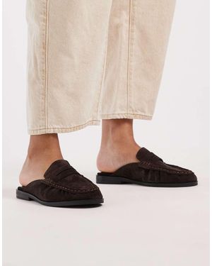 schuh Leeds Rouched Mule Loafer - Natural