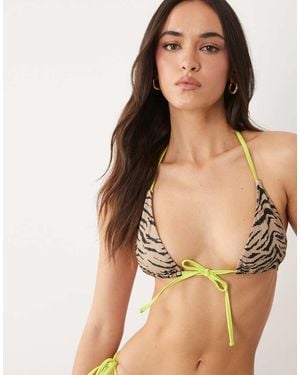 ASOS Zaria Santorini Tie Front Triangle Bikini Top With Contrast - Natural