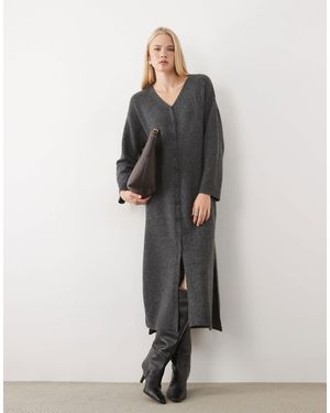 Aware Robe longue en maille à manches longues et col v en foncé chiné - Gris