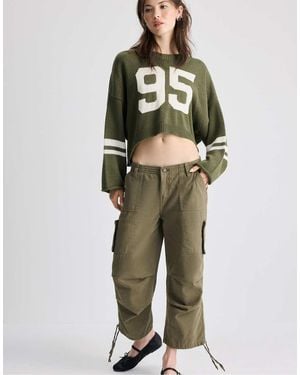 Stradivarius Cropped Gebreide Trui Met Nummer - Groen