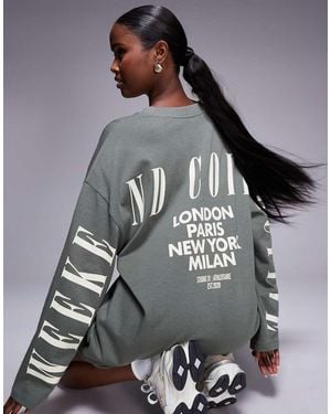 ASOS Vestido Estilo Camiseta Extragrande De Manga Larga Con Logo En La Espalda De Weekend Collective-Verde - Gris