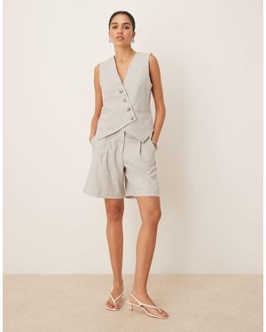 Y.A.S Pantaloncini Sartoriali Taglio Lungo Chiaro Mélange Con Pieghe Sul Davanti - Neutro