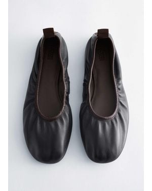 & Other Stories Leather Ruched Ballet Flats - Black