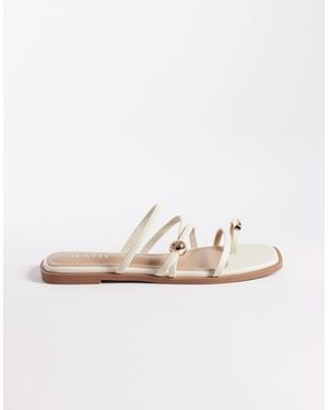 Raid Moon Flat Sandals With Metal Detail - White