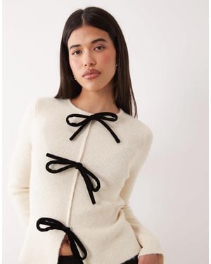 Pretty Lavish Knit Long Sleeve Contrast Bow Detail Top - Natural