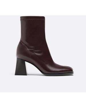 Stradivarius Laarzen Met Halfhoge Hak En Schacht Met Stretch - Bruin