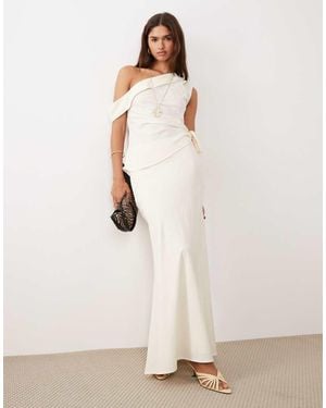 BRONZE SNAKE Conjunto Blanco De Falda Larga Y Top Asimétrico Con Hombro Descubierto Kallie De - Neutro