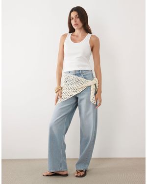 ASOS – von hand gehäkeltes, dreieckiges tuch - Weiß
