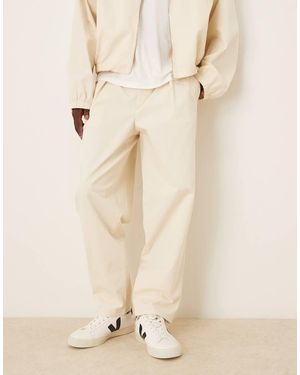 ASOS Pantaloni Oversize Affusolati Écru Con Pieghe Vistose - Neutro