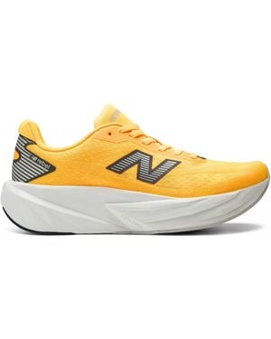 New Balance Fuelcell rebel v5 baskets en satsuma - Jaune