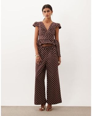 Sister Jane Arles Top Coordinato Con Scollo A V, Maniche Corte E Peplo A Pois Crema - Multicolore