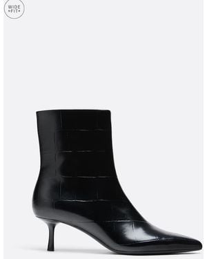 Stradivarius Wide Fit Kitten Heel Ankle Boots - Black