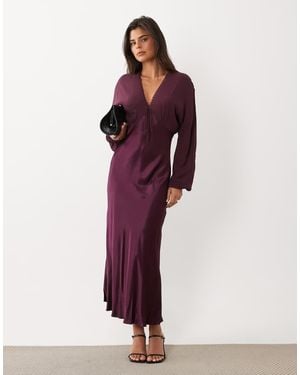 Nobody's Child Linda Satin Lace Scallop Edge Plunge Neck Midi Dress - Purple