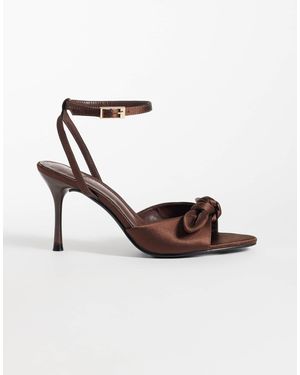 SIMMI Simmi London Tiarra Wide Fit Heeled Sandals With Bow - White