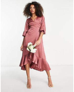 Liquorish Vestido De Dama De Honor Midi Rosa Pétalo Suave Con Diseño Cruzado Y Mangas Abullonadas De Satén De - Rojo