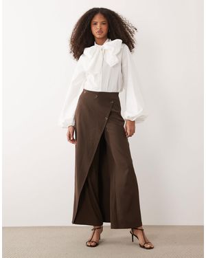 Iyal Pantalon avec jupe portefeuille boutonnée - marron - Neutre