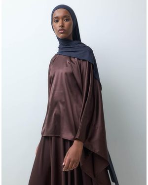 Iyal Satijnen Top Met Extreem Gedrapeerde Mouwen, Co-Ord Set - Bruin