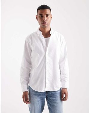 Levi's Authentic Tonal Logo Button Down Relaxed Oxford Shirt - White