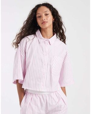 Nike Camisa Corta Blanca A Rayas Rosas De Popelina De - Blanco