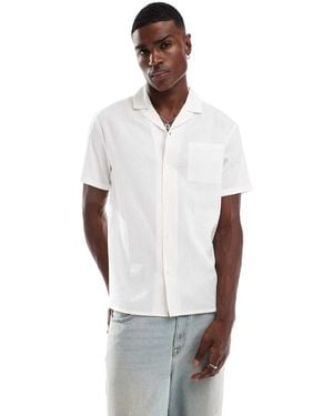Another Influence Camisa Blanca A Rayas Con Cuello De Solapas De - Blanco