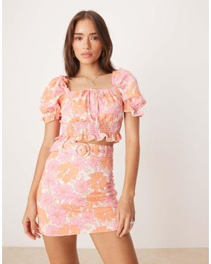 Collective The Label Puff Shoulder Ruched Crop Top - Pink