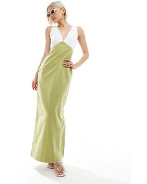 4th & Reckless Linen Look Contrast Plunge Neck Maxi Dress - Green