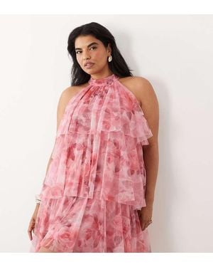 Lace & Beads Plus Vestido Corto Rosa Oscuro Escalonado Con Estampado De Rosas Y Cuello Alto De Tul