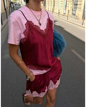 Never Fully Dressed T-Shirt - Rosso