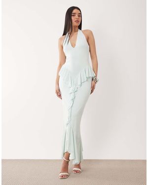 Ruched & Ready Vestido Largo Verde Menta Moldeador Con Cuello Halter, Espalda Al Aire Y Detalle Colgante De Volantes De Punto Liso De - Blanco