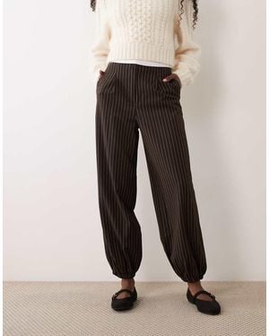New Look Pinstripe Balloon Trousers - Brown