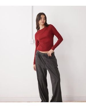 Collusion Rib Knit Long Sleeve Fitted T-shirt - Red