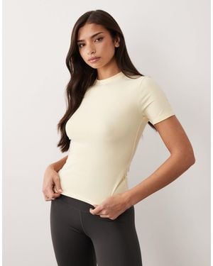 4505 Fitted Cotton Blend Everyday T-shirt With Quick Dry Finish - Natural