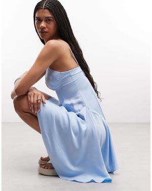 Monki – mini-trägerkleid aus em satin mit herzausschnitt - Blau