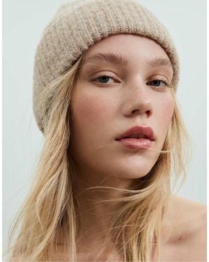 Stradivarius Ribbed Cap With Plate - Brown